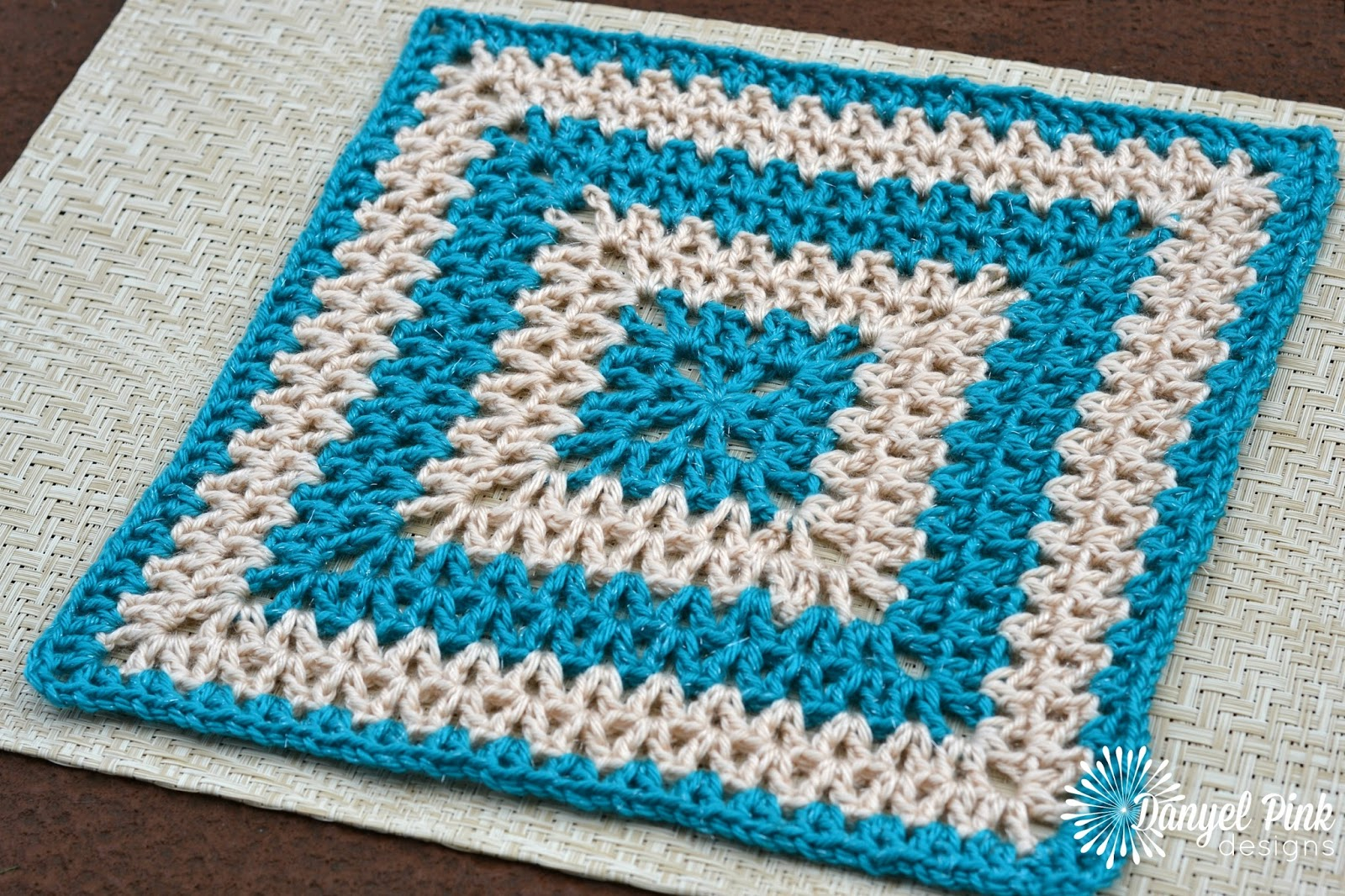 12 Granny Square Crochet Pattern Danyel Pink Designs Crochet Pattern Vibrant V Stitch Square