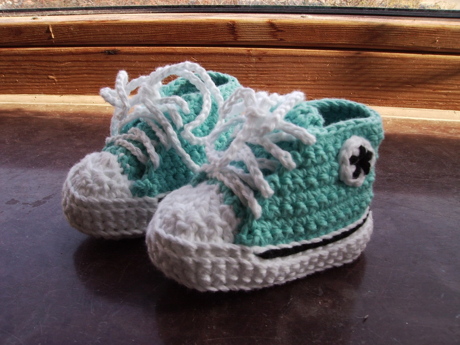 Baby Converse Crochet Pattern Crochet Ba Converse Shoes Free Pattern Litlestuff