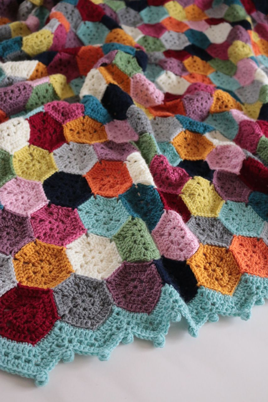 Bob Wilson Crochet Patterns Weekender Blanket Fun And Happy Colours Accentuate The Fabulous