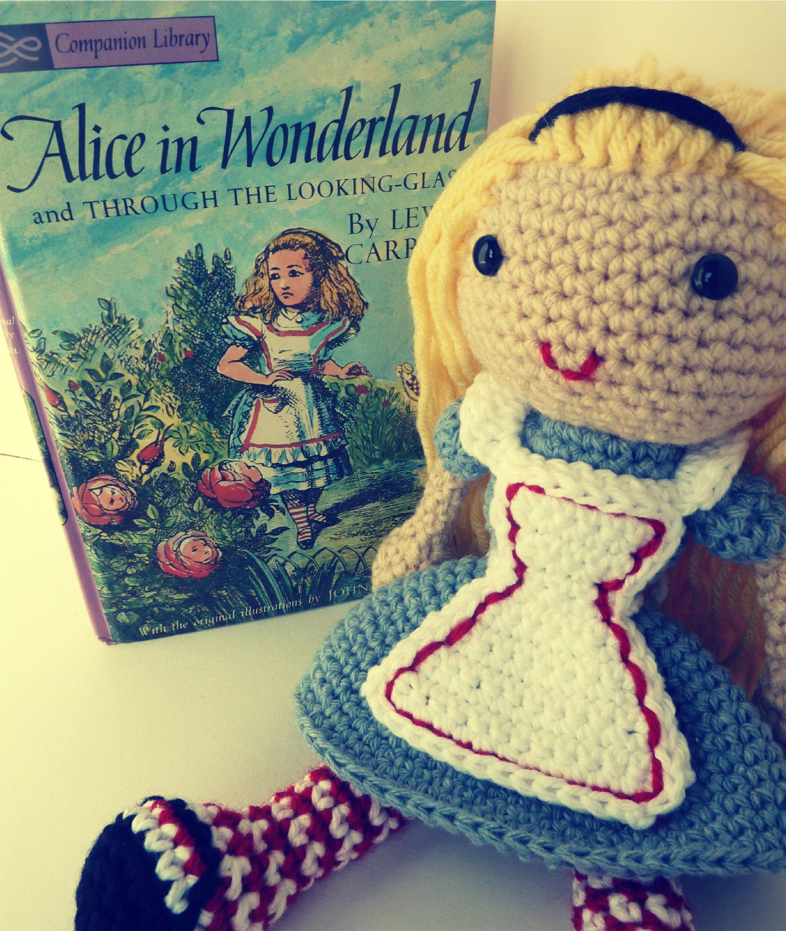 Crochet Amigurumi Doll Pattern Free Alice In Wonderland Crochet Doll Pattern Book People Studio