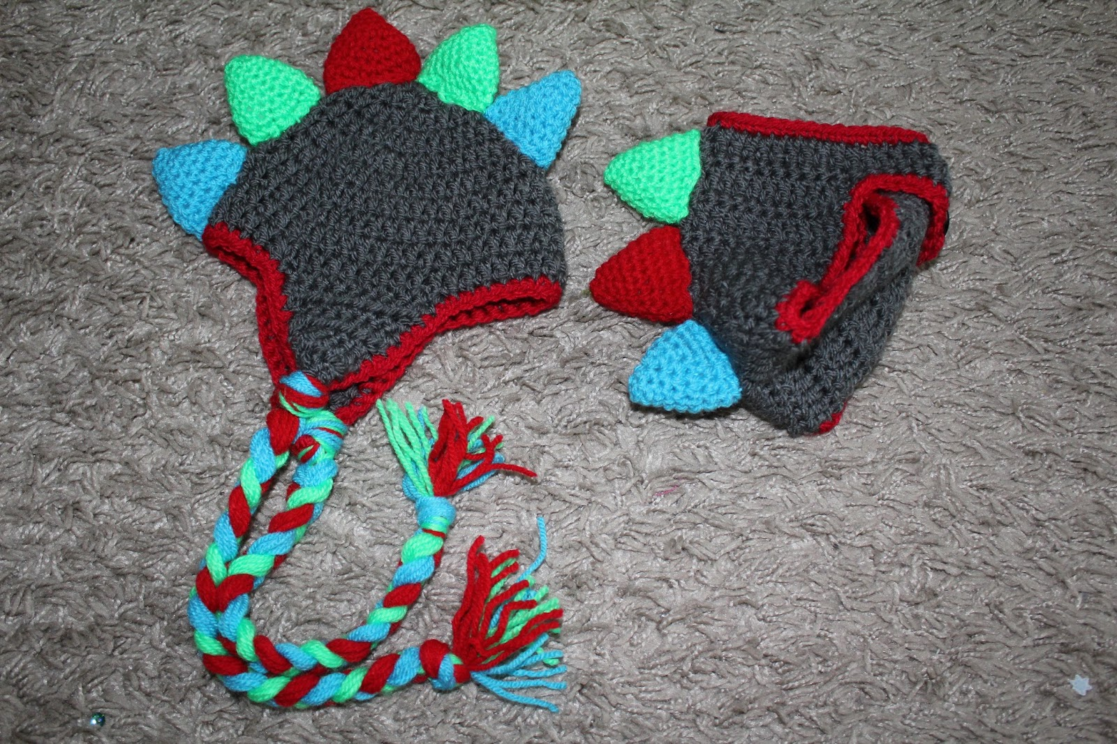 Crochet Baby Hat And Diaper Cover Pattern Crochet Patterns Galore Ba Dino Hat And Nappydiaper Cover