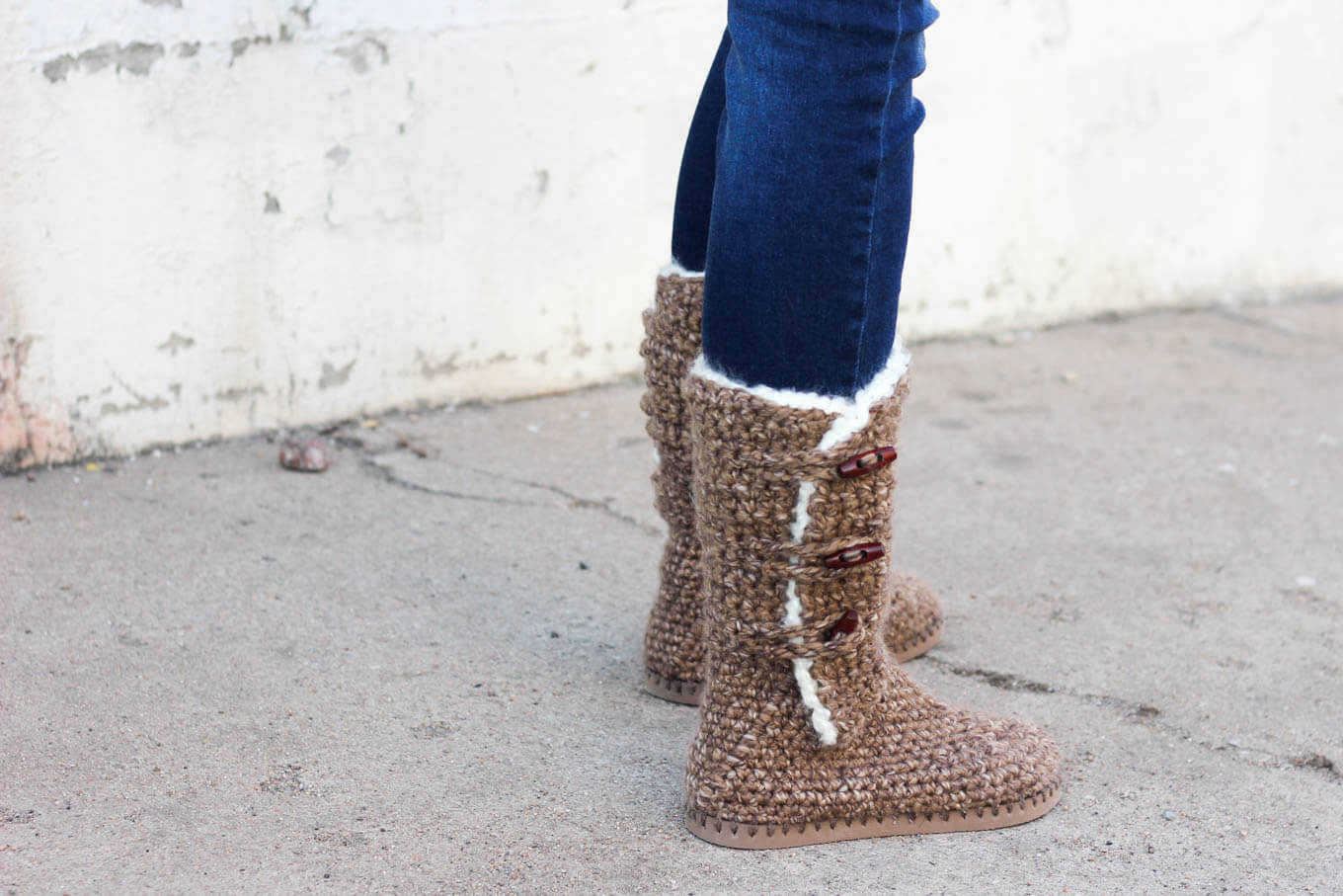 Crochet Boots Pattern For Adults Ugg Style Crochet Boots With Flip Flop Soles Free Pattern Video
