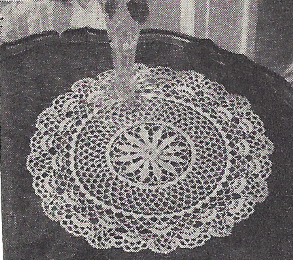 Crochet Centerpiece Pattern Vintage Crochet Pattern To Make Lace Crochet Doily Centerpiece Mat