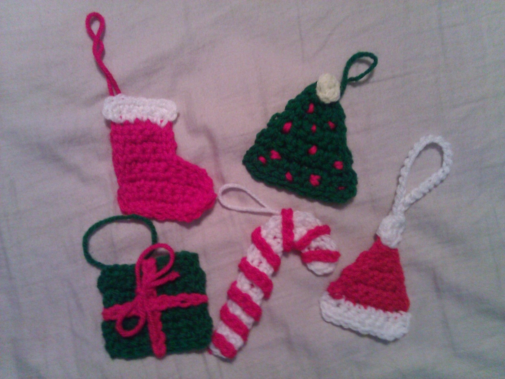 Crochet Decoration Patterns Crochet Santa Hat Christmas Ornament Pattern Crafterchick Free