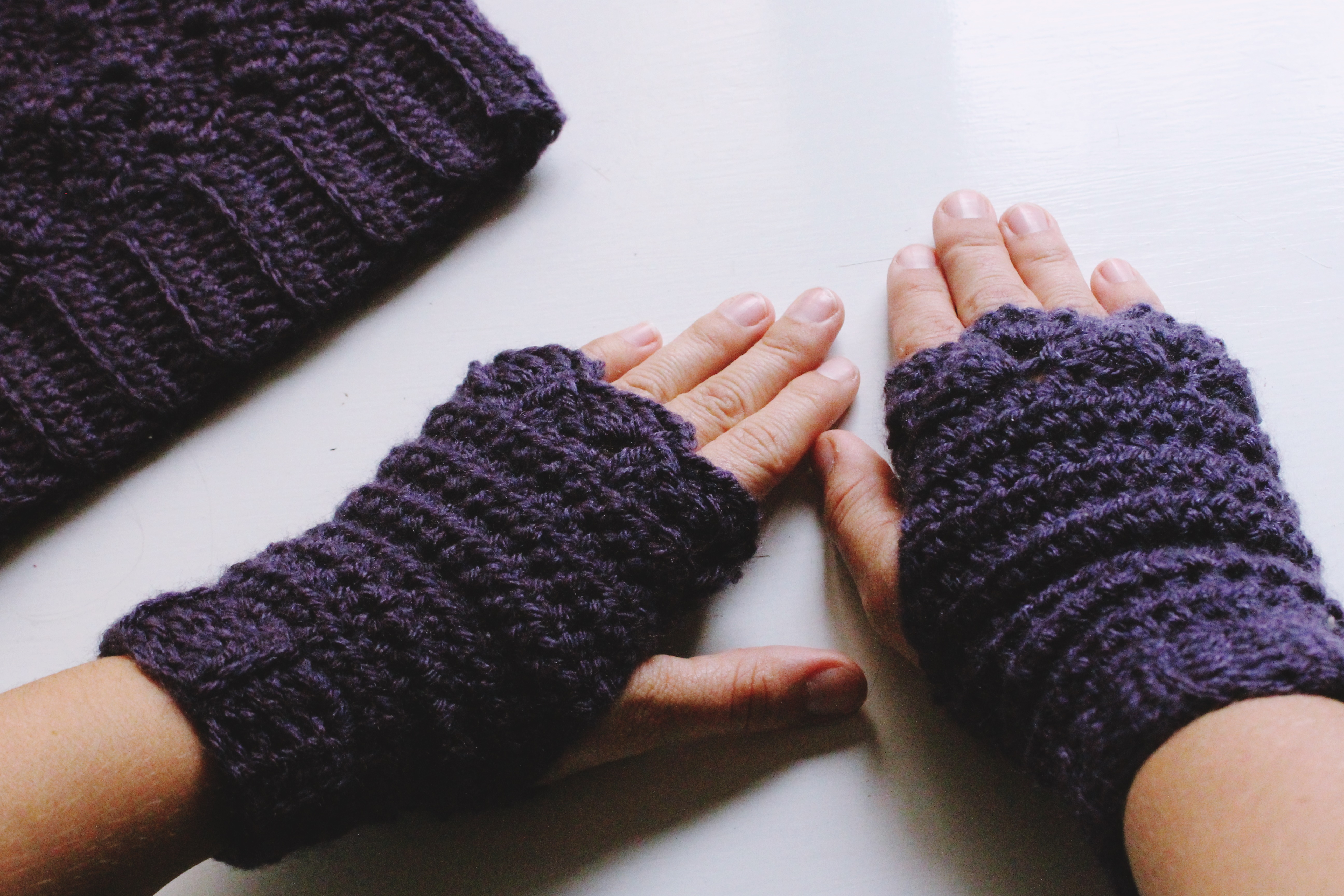 Crochet Gloves Pattern With Fingers Free Crochet Fingerless Gloves Pattern