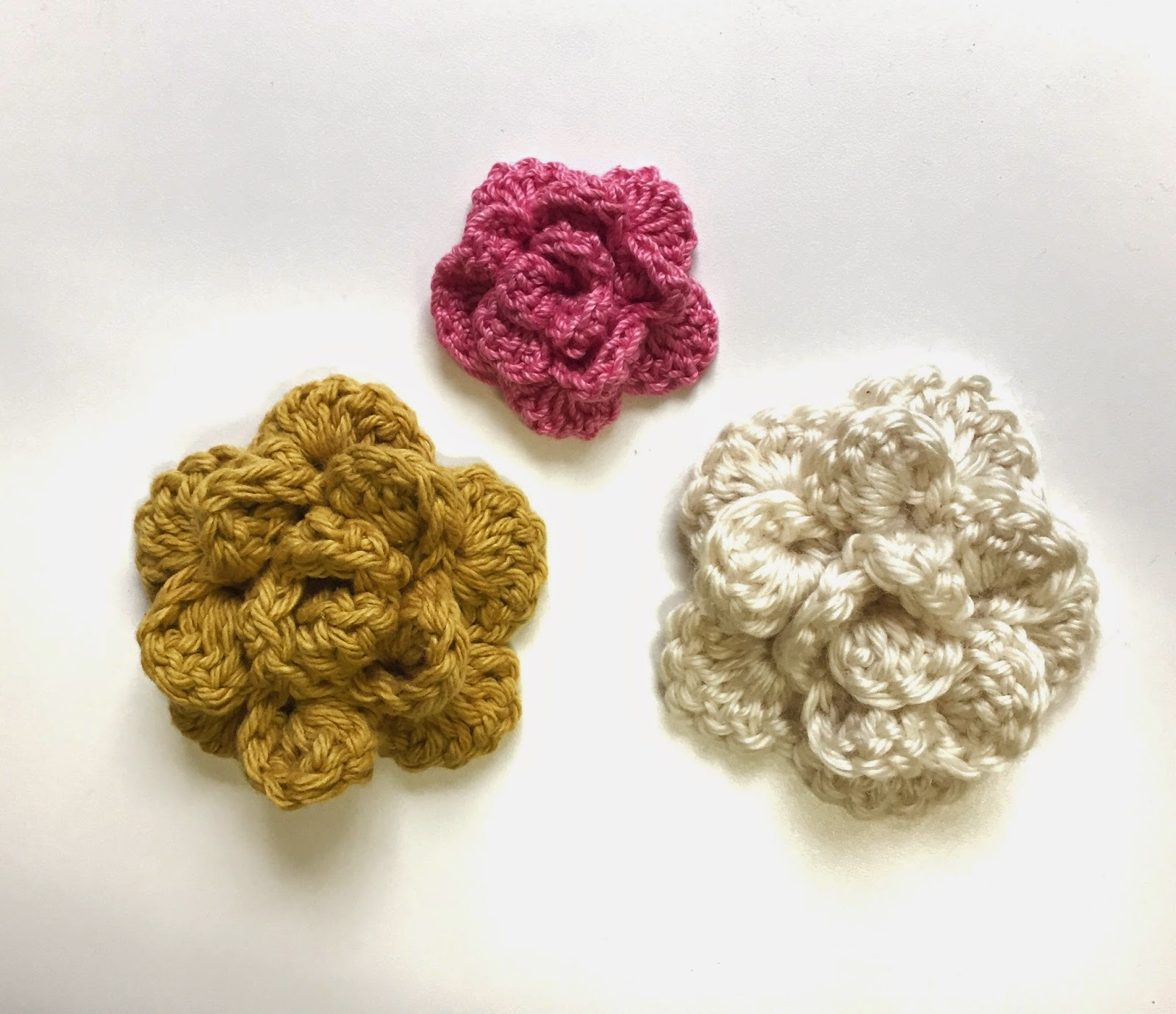 Crochet Hair Clip Patterns Free Free Pattern Friday Crochet Flowers From The Allicraft Blog