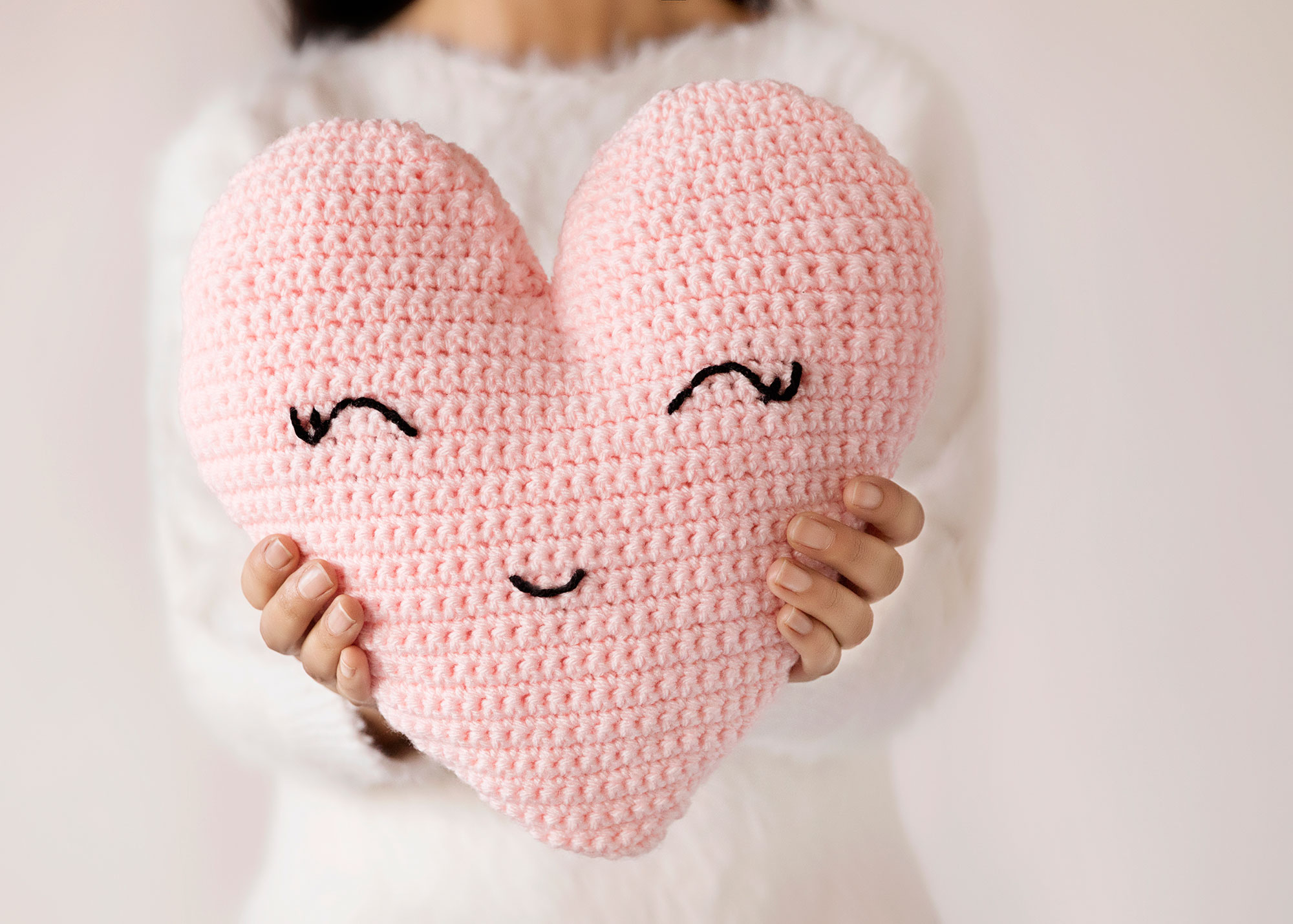 Crochet Heart Pattern Heart Shaped Pillow Crochet Pattern Leelee Knits
