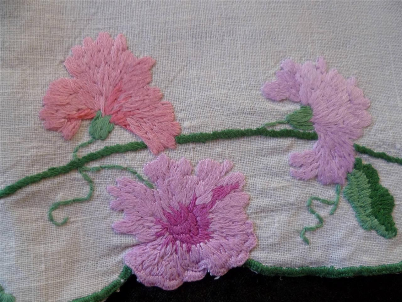 Crochet Sweet Pea Flower Pattern Exquisite Vintage Plump Sweet Peas Hand Embroidered Tablecloth