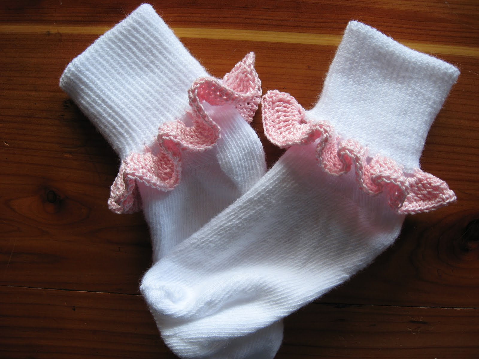 Crochet Trim Patterns Tammys Times Crochet Pattern Girls Ruffle Socks