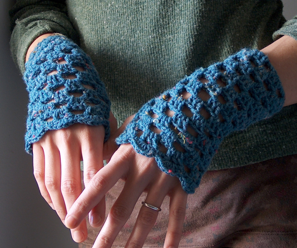 Crochet Wrist Warmers Free Pattern 10 Marvelous Crochet Fingerless Mitts Patterns