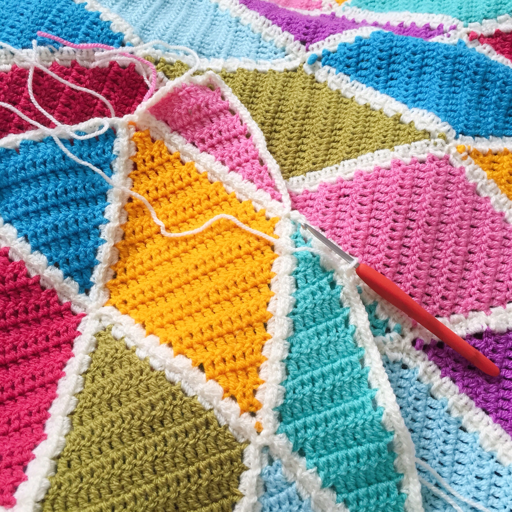 Diamond Crochet Pattern Summer Harlequin Blanket Hollypips