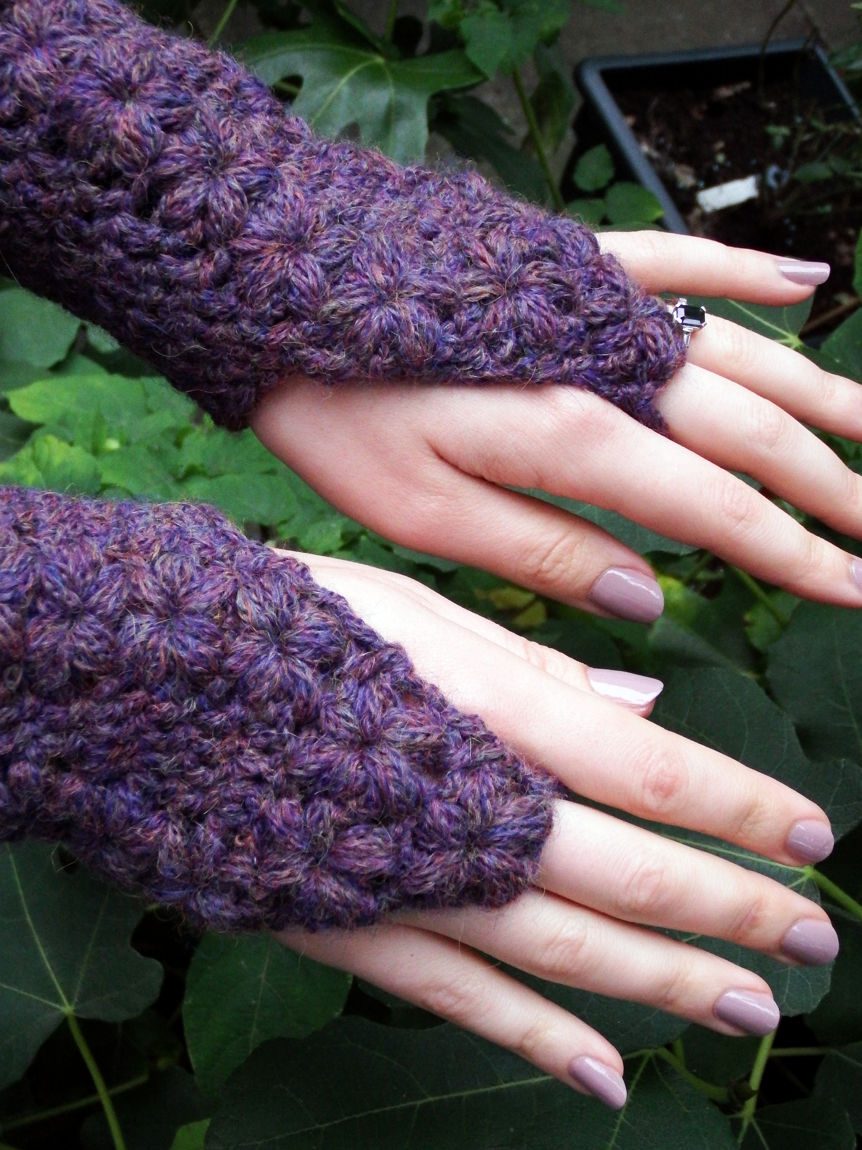 Finger Crochet Patterns Flower Trails Fingerless Gloves Make My Day Creative