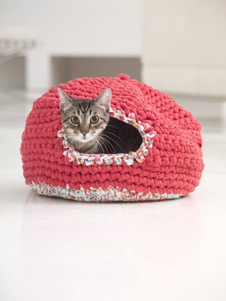 Free Crochet Cat Bed Pattern Crochet Cat Bed Pouffe Pattern Crochet Pinterest Crochet
