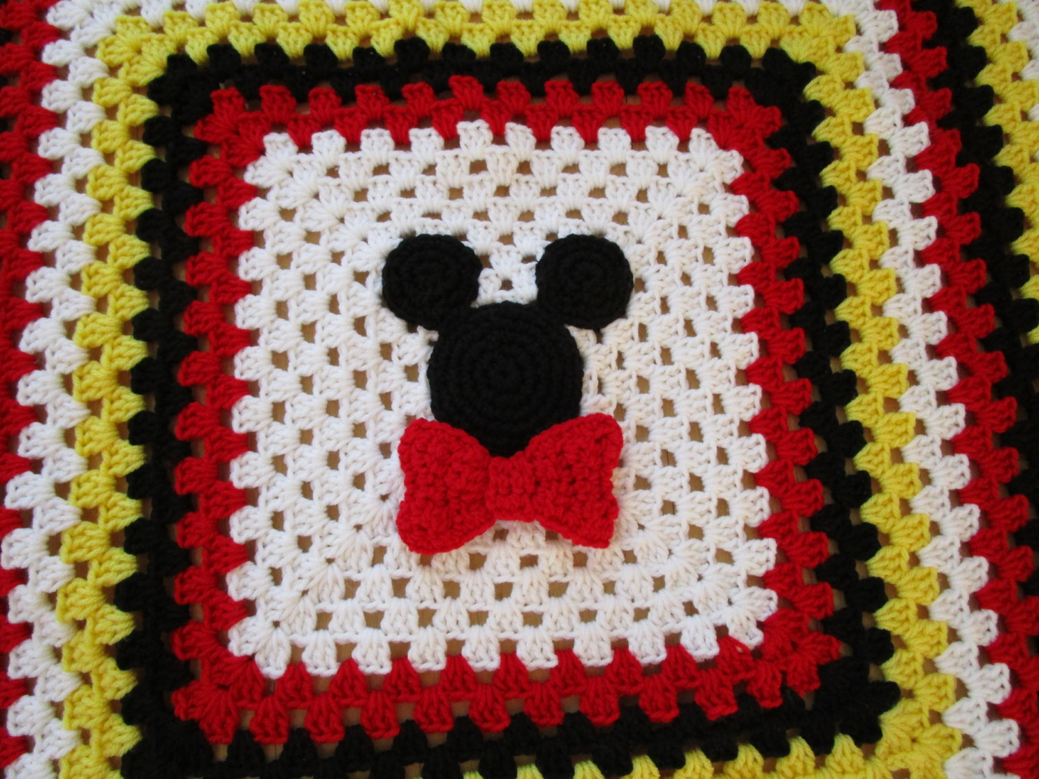 Free Crochet Minnie Mouse Doll Pattern Nice Minnie Mouse Ba Blanket Fromy Love Design Minnie Mouse