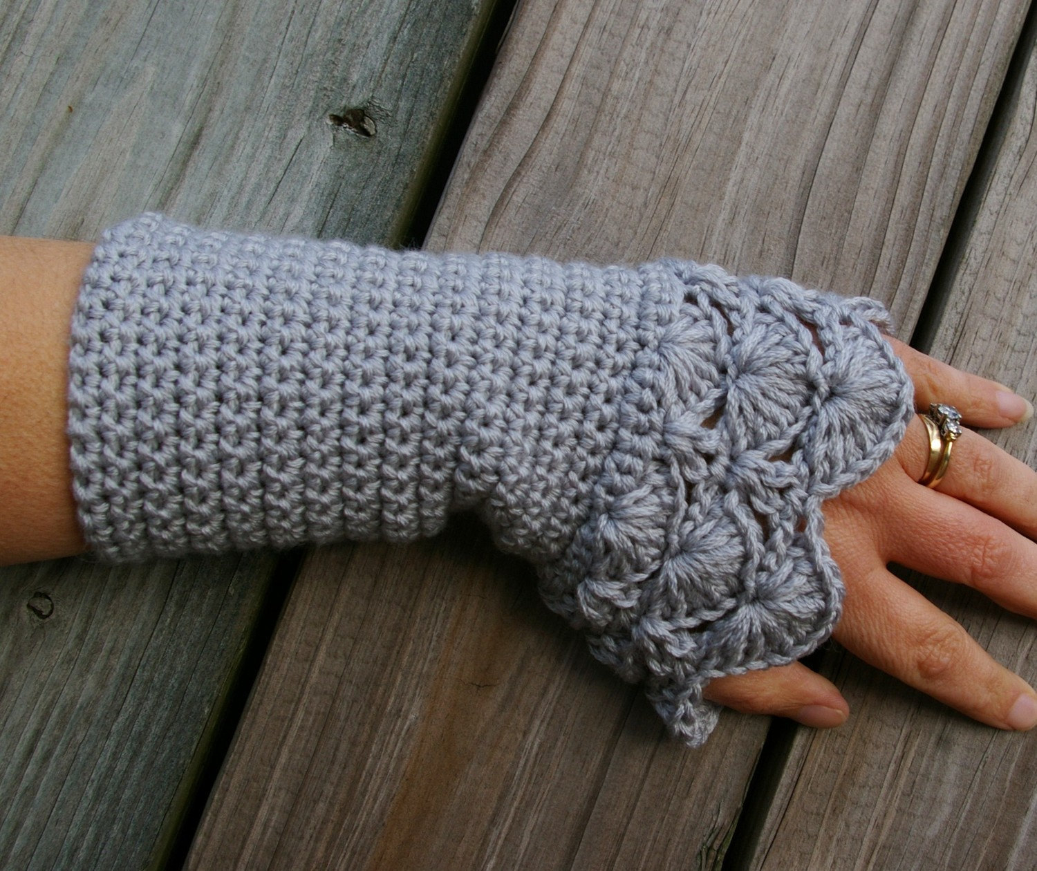Free Crochet Pattern Hand Warmers 38 Colorful Fingerless Gloves Crochet Patterns Patterns Hub