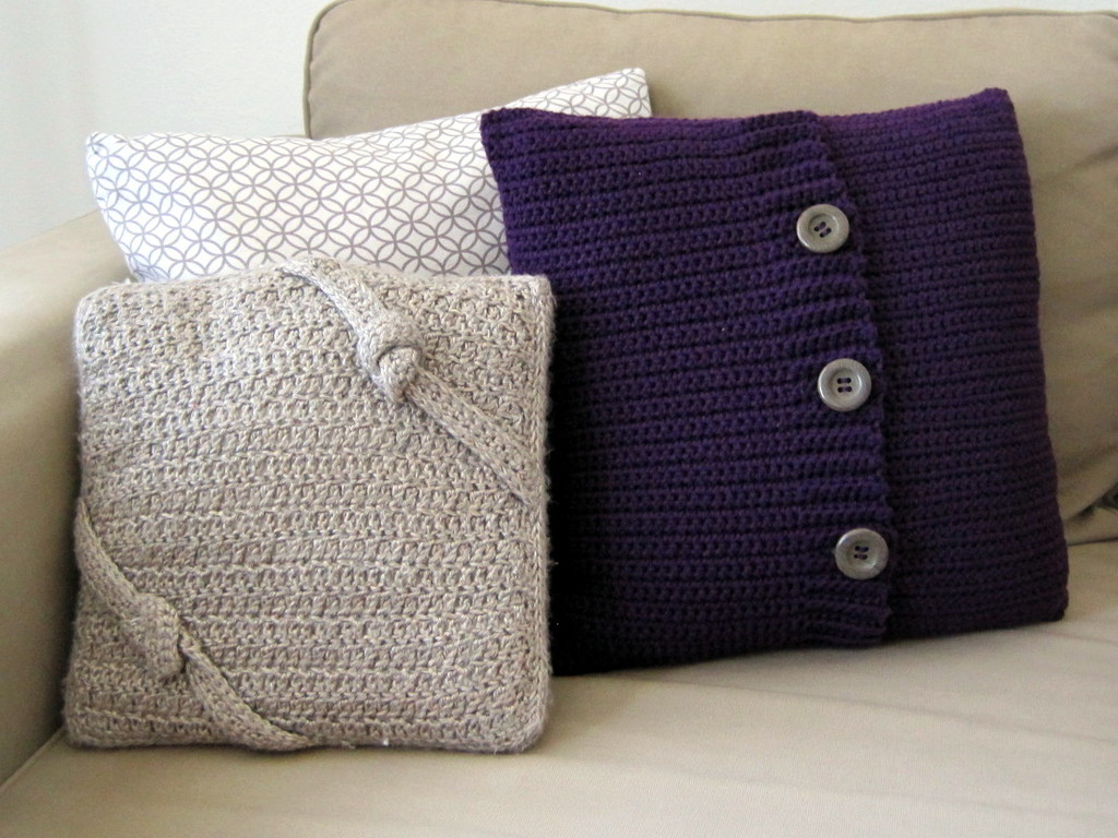 Free Crochet Pillow Patterns Crochet Button Pillow Free Crochet Pattern
