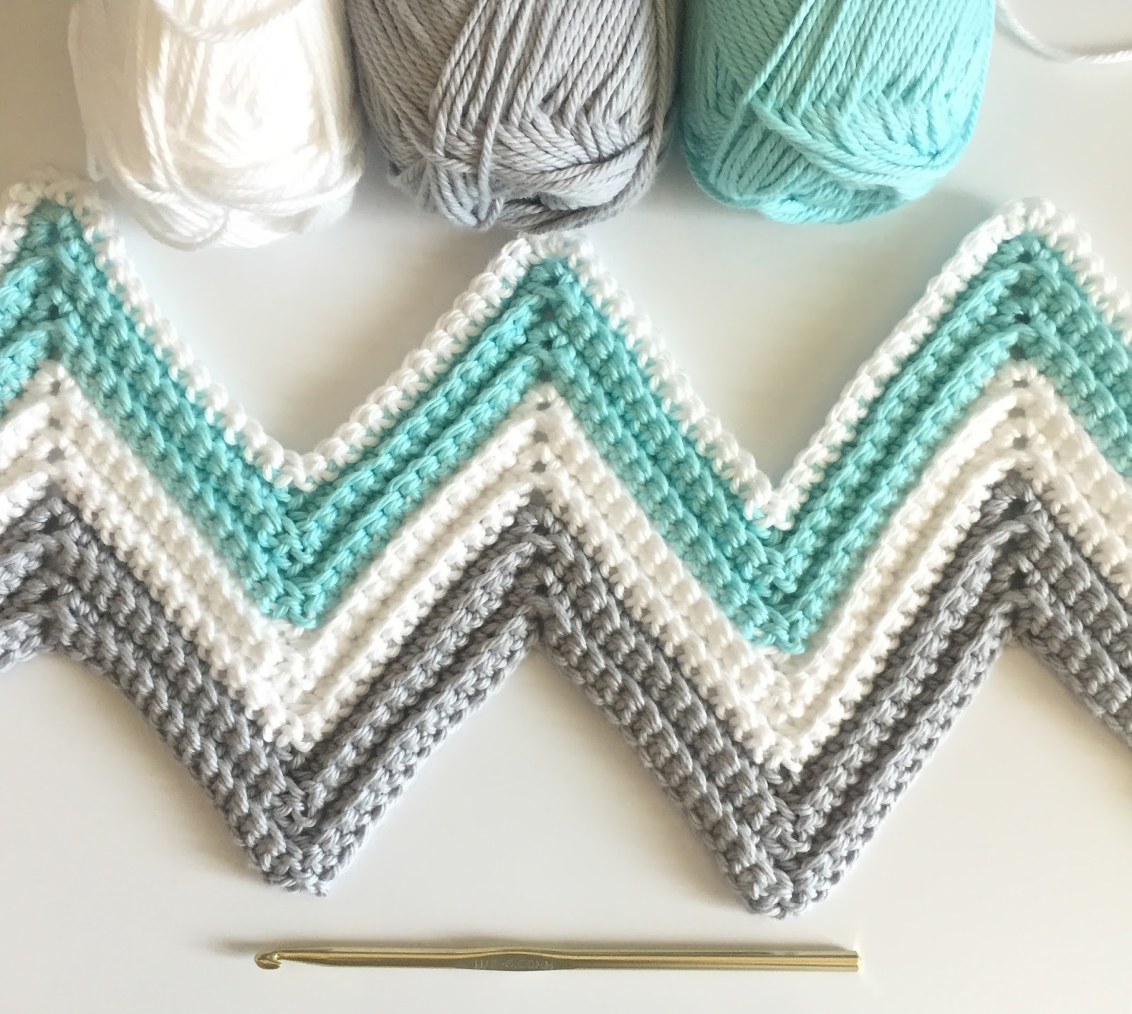 Free Crochet Ripple Afghan Pattern Single Crochet Chevron Blanket In Mint Gray And White Daisy