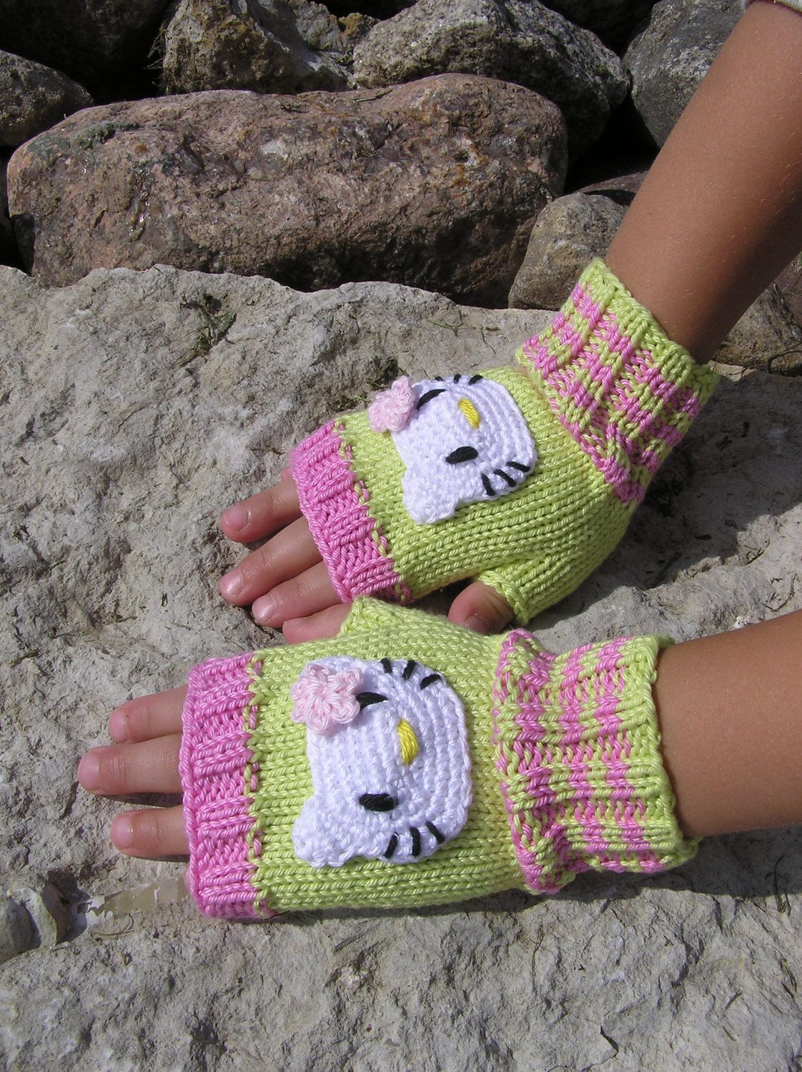 Hello Kitty Fingerless Gloves Crochet Pattern 3 Sizeshand Knit Cute Hello Kitty Wrist Warmers Via Etsy Ba