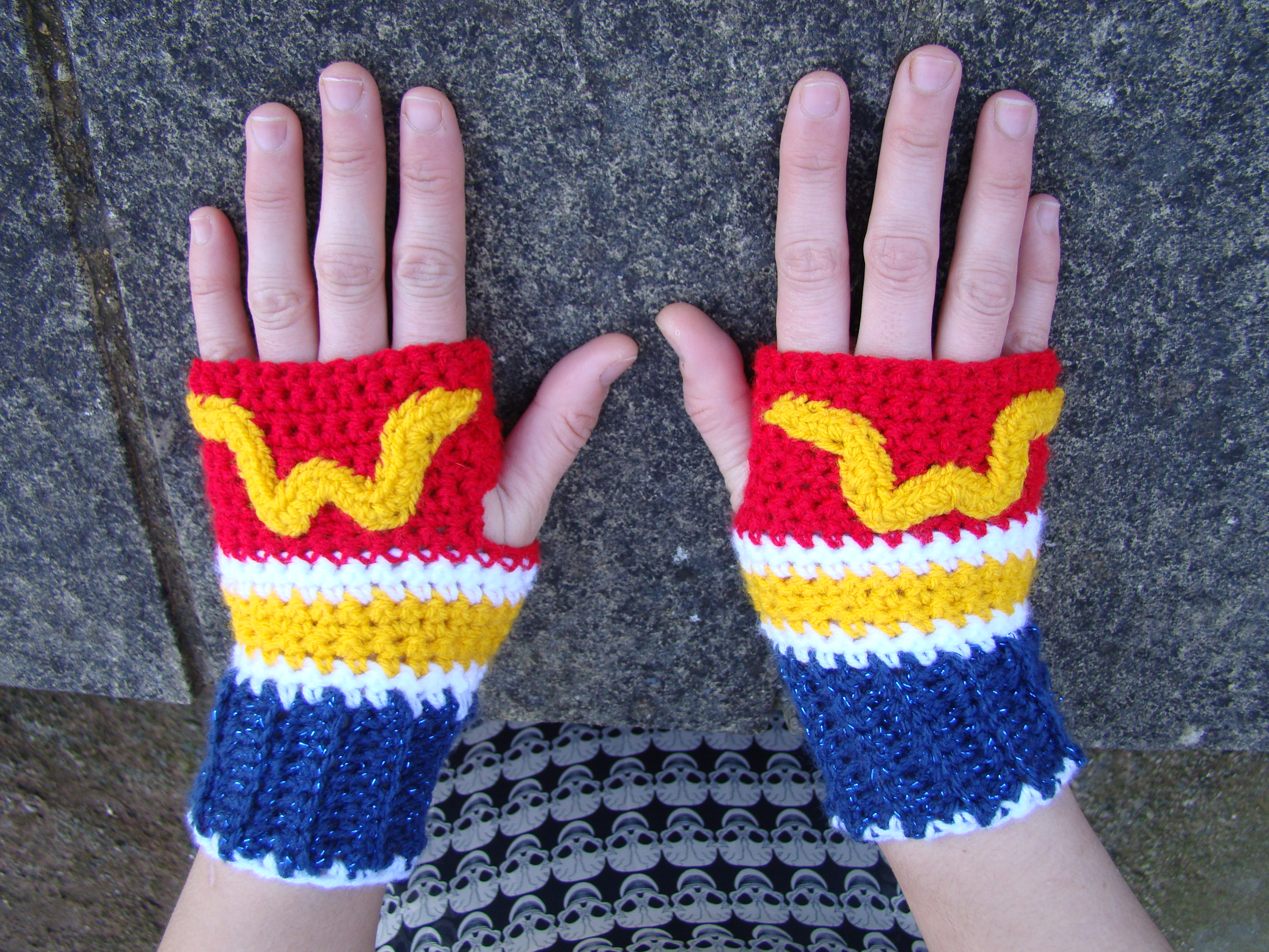 Hello Kitty Fingerless Gloves Crochet Pattern Crochet Fingerless Gloves Httplomets