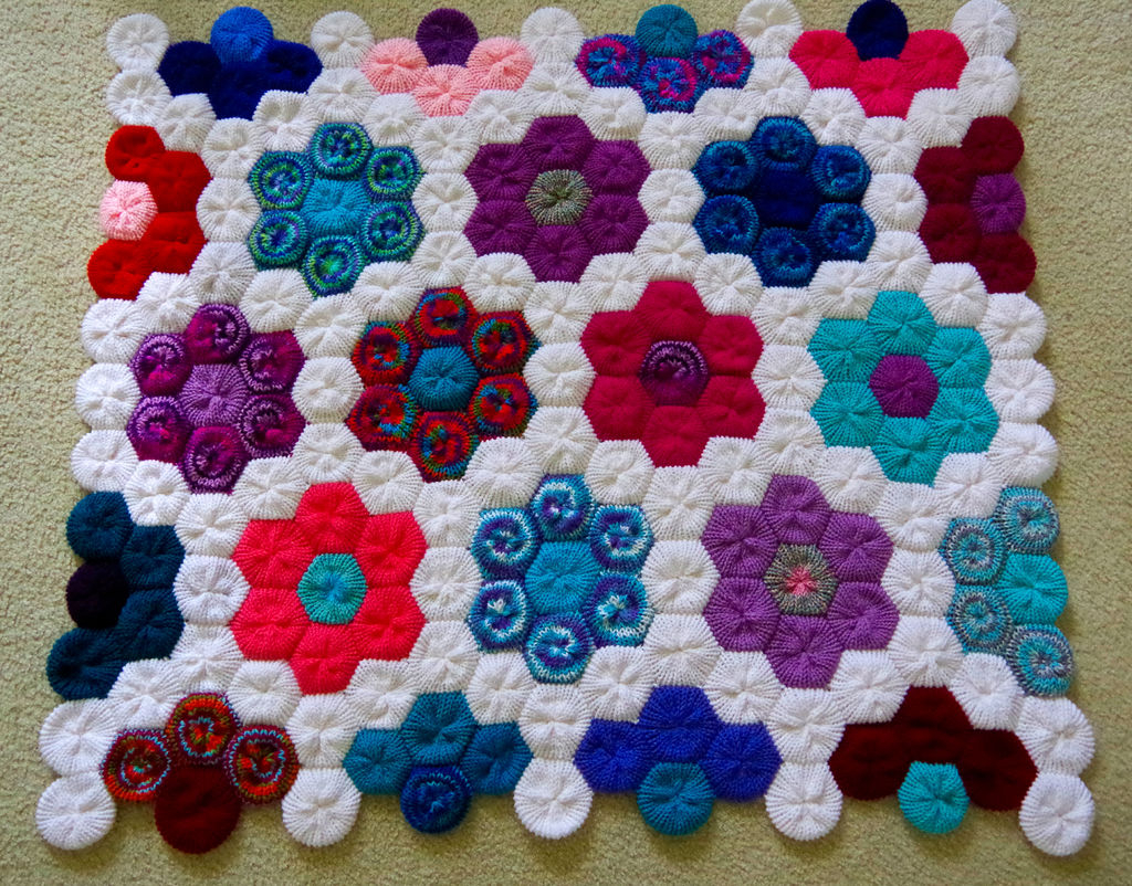 Hexagon Crochet Rug Pattern Hexagon Flower Afghan Or Rug 4 Steps With Pictures