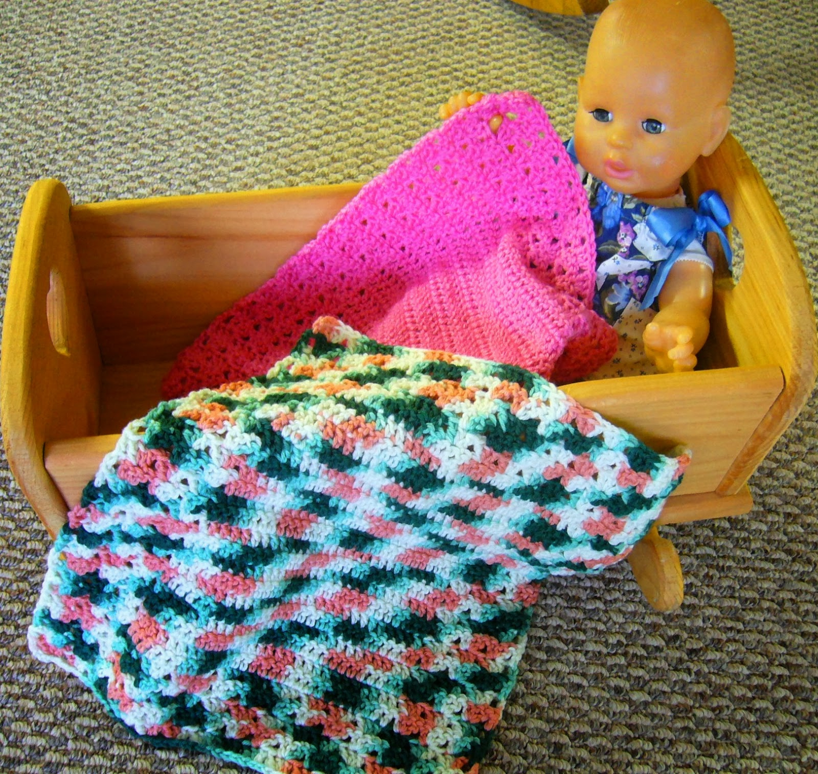 Simple Crochet Doll Pattern Simply Shoeboxes Aunt Nornis Simple Crochet Shell Mini Blanket