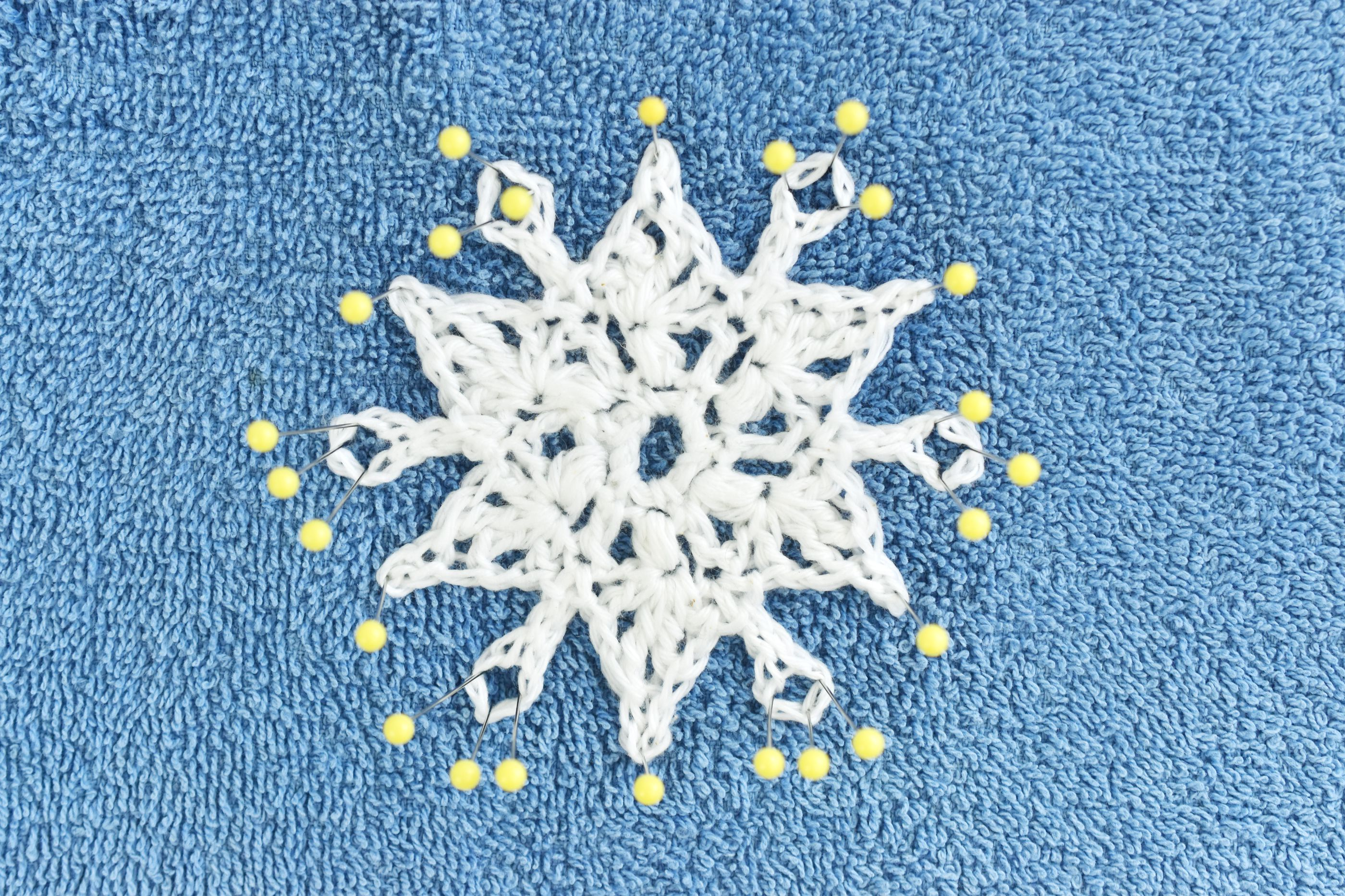 Snowflake Crochet Pattern Free Easy Crochet Snowflake Pattern